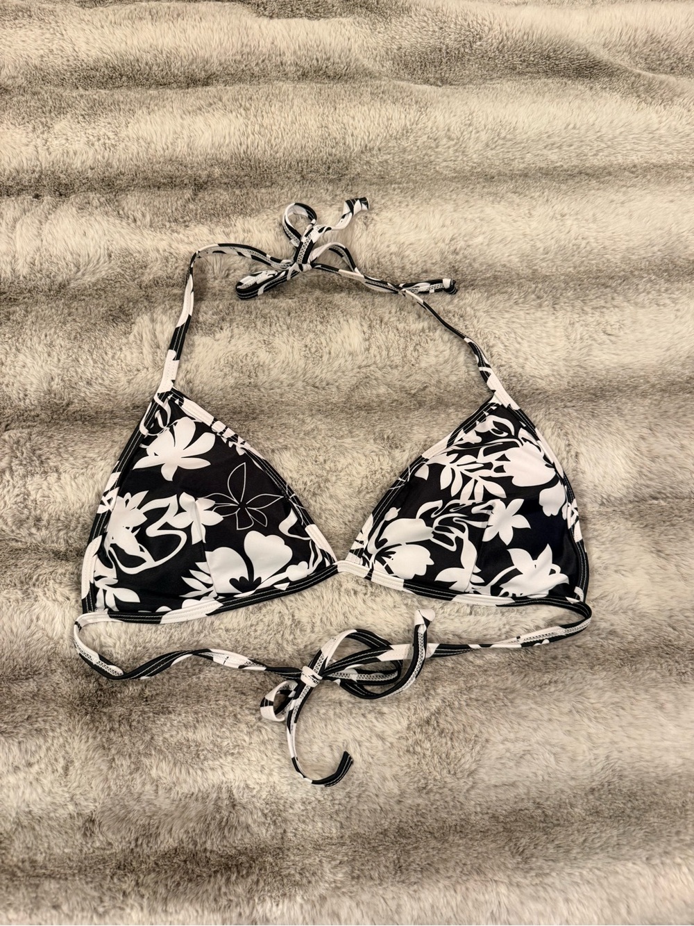 Black & White Floral Triangle Bikini Top - Women Swim